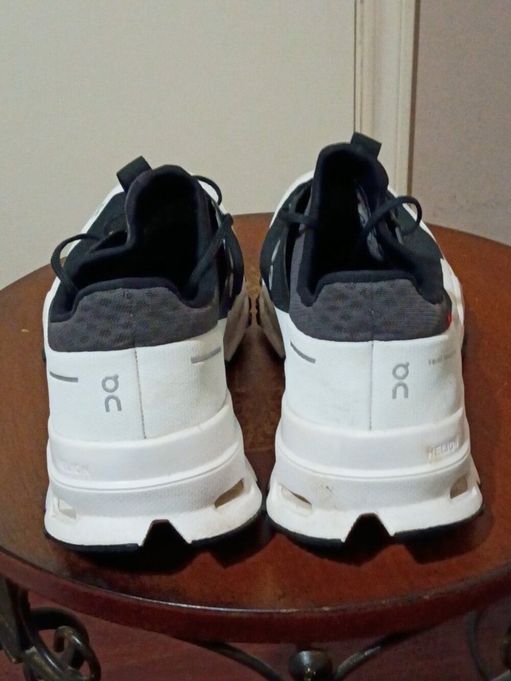 On Cloudultra Swiss Engineering Women's Size 9.5 Running Shoes Black White - Picture 10 of 13